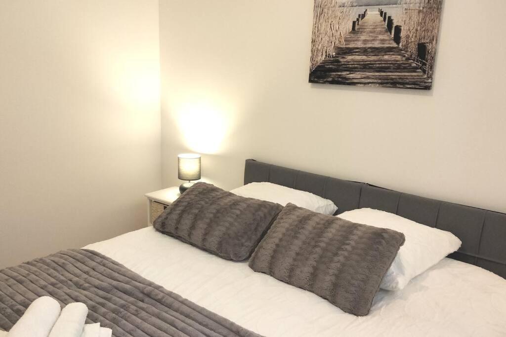 L'Escale Balzac Apartment Villeurbanne Bagian luar foto