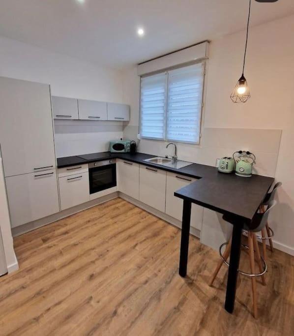 L'Escale Balzac Apartment Villeurbanne Bagian luar foto